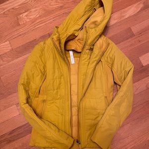 Mustard yellow Lululemon jacket, size 6 in EUC